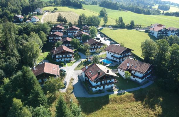 Ferienwohnung mit Pool im Bayerischen Wald – Entspannung pur im Feriendorf Hauzenberg