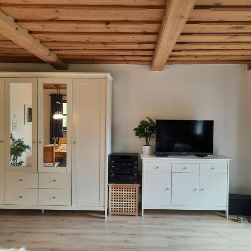 Großer Kleiderschrank